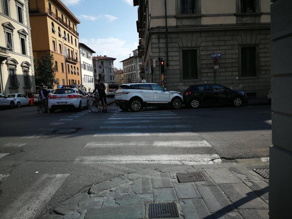 Via Lorenzo Il Magnifico 104 Firenze, incidente tra via Poliziano e via Lorenzo il Magnifico
