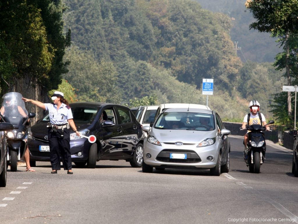Firenze, incidente sulla Bolognese traffico rallentato