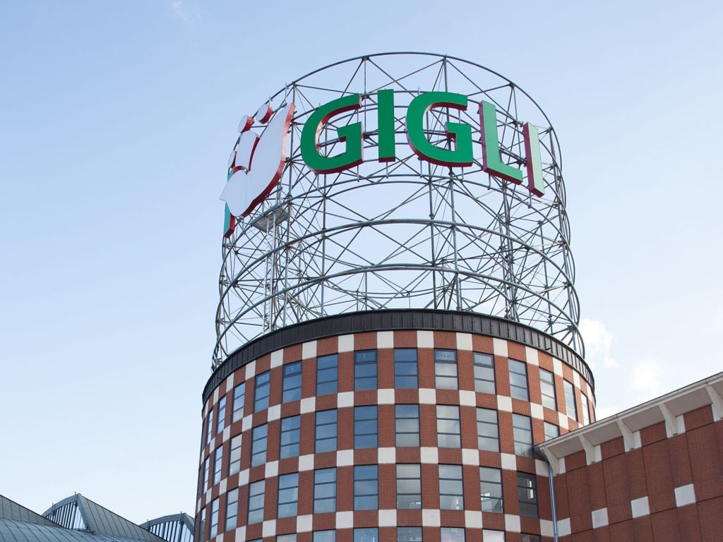 I Gigli Da Bershka Alle Novita Tecnologiche Nuovi Negozi E Non Solo