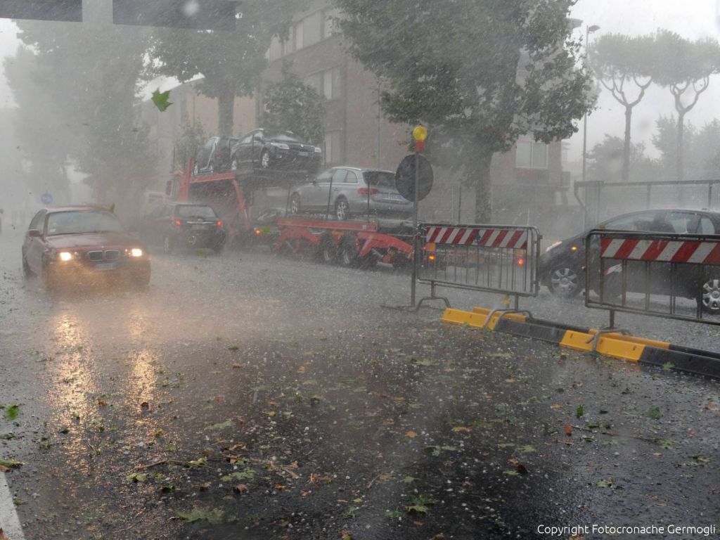 Maltempo nel fine settimana, allerta temporali a Firenze