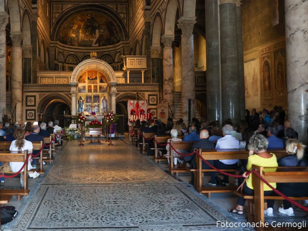 Sarà Per Te Nuti Significato 'Sarà per te', a San Miniato a Monte il funerale di Francesco Nuti