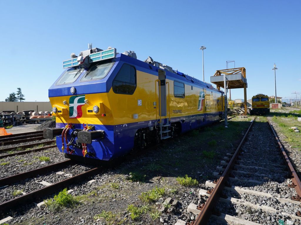 Type 4 Diagnostic Train: First Delivery to Florence | Italian Railways