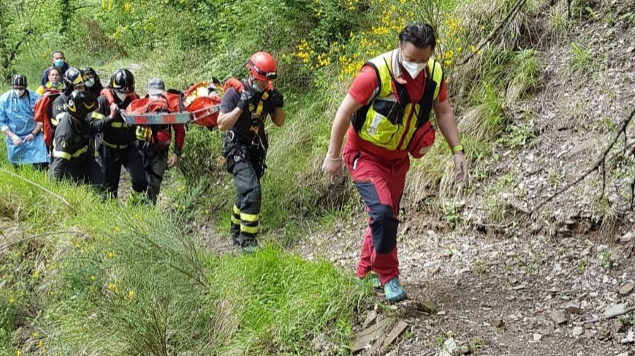 Vernio, colta da malore lungo un sentiero: donna soccorsa e portata in ...