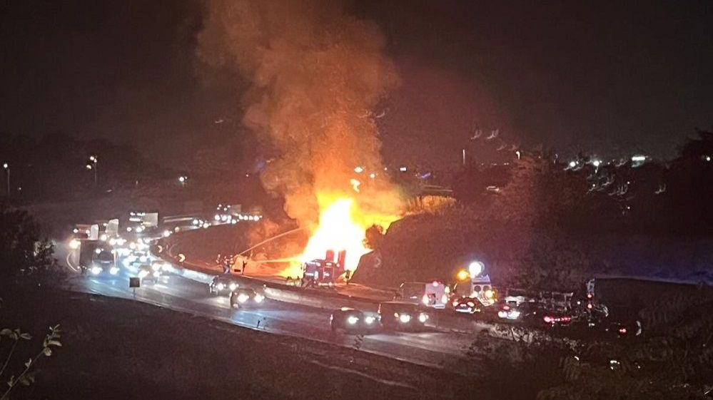 Camion in fiamme sull’A1, traffico bloccato tra Impruneta e Scandicci