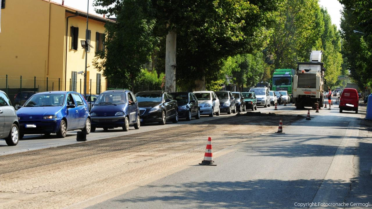 Asfaltature in via Caracciolo, via Corcos e via di Camerata: i lavori