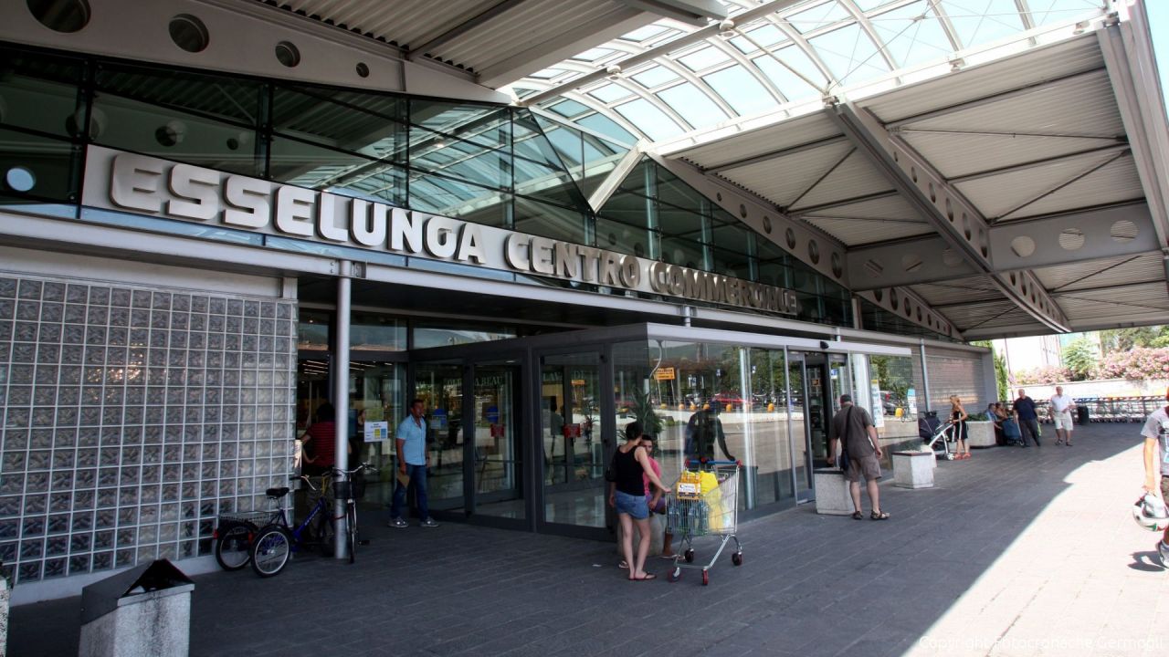 Prenota un posto per la spesa, le app di Unicoop ed