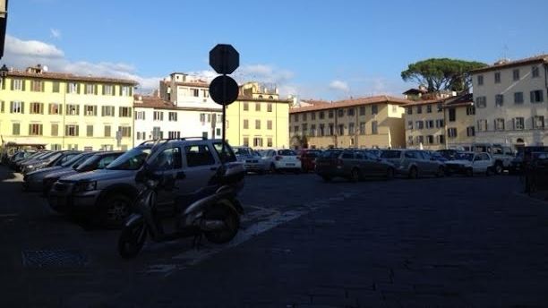 piazza del carmine, piano oltrarno