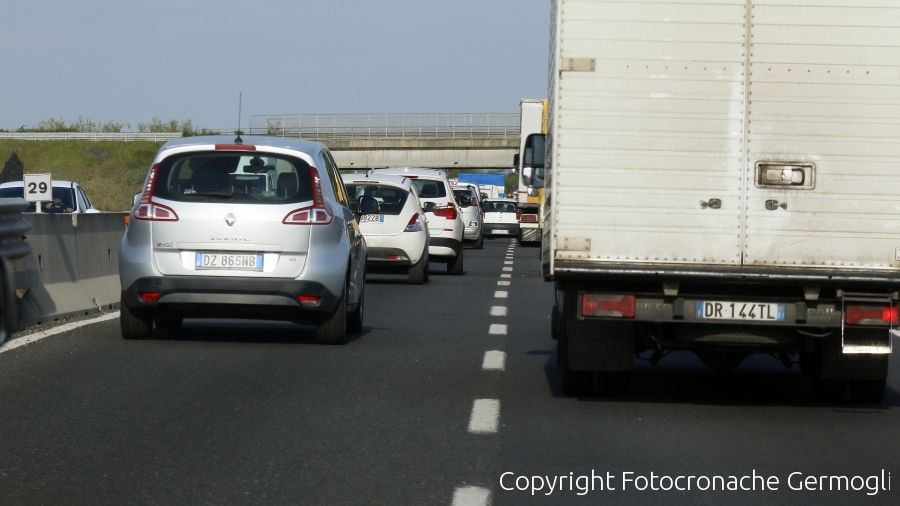 Firenze, code in FiPiLi all'altezza di Lastra a Signa