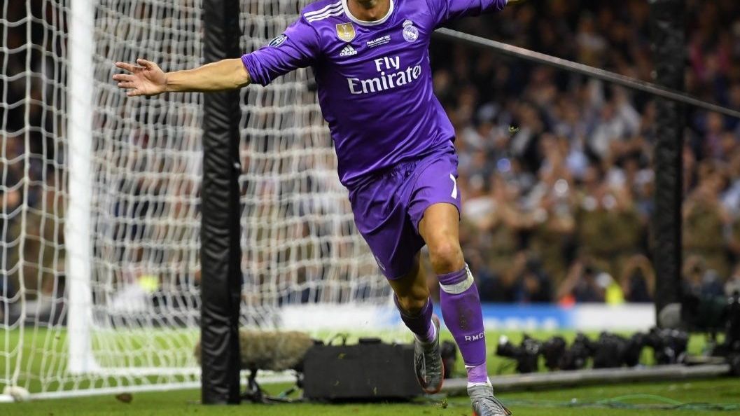 Maglia real madrid viola hot sale