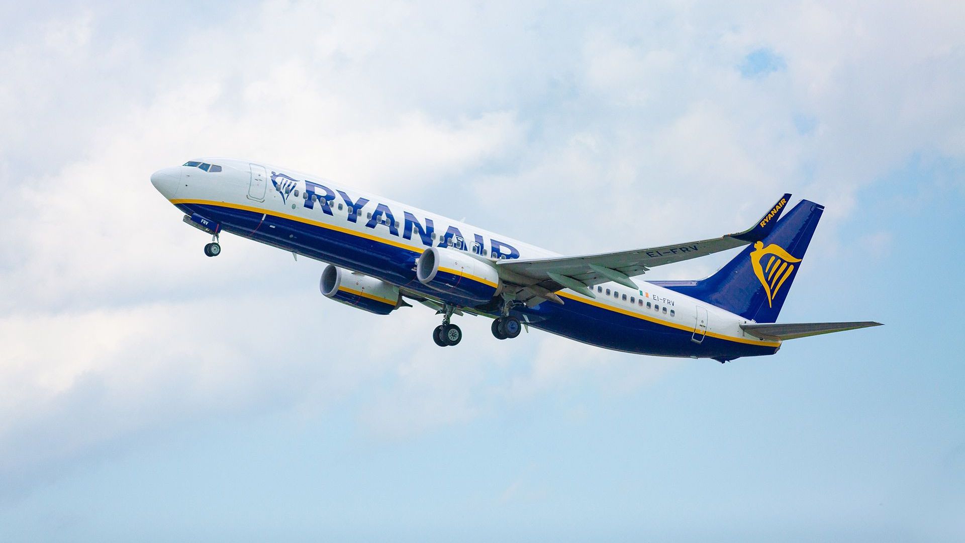 Facultad Factibilidad recuerda Ryanair lancia il piano per l'estate 2021 su Pisa: nuove rotte e voli a 20  euro