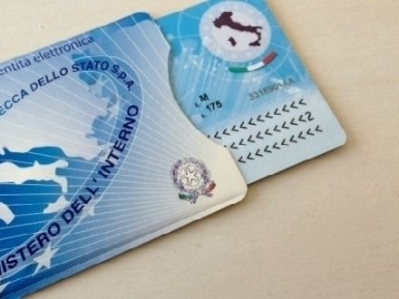 Firenze, addio vecchia carta d'identità: il Comune 
