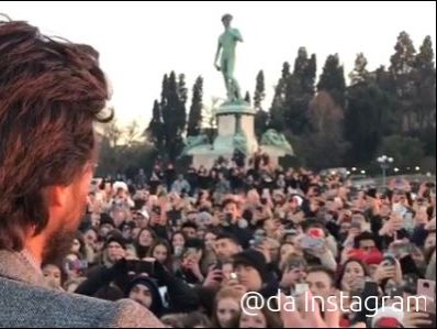 Firenze Folla In Delirio Per Le Riprese De La Casa Di Carta