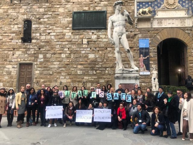 Firenze Flash Mob Delle Guide Turistiche Firenze E Sicura Gravi Danni A Causa Del Coronavirus