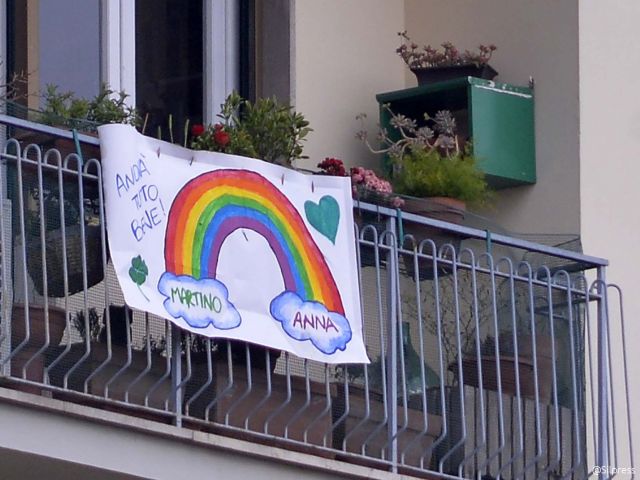 Firenze Andra Tutto Bene I Balconi Si Riempiono Di Arcobaleni Foto