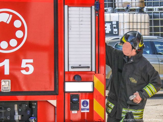 Firenze Incendio Di Un Quadro Elettrico Fumo Nel Palazzo Residenti In Strada